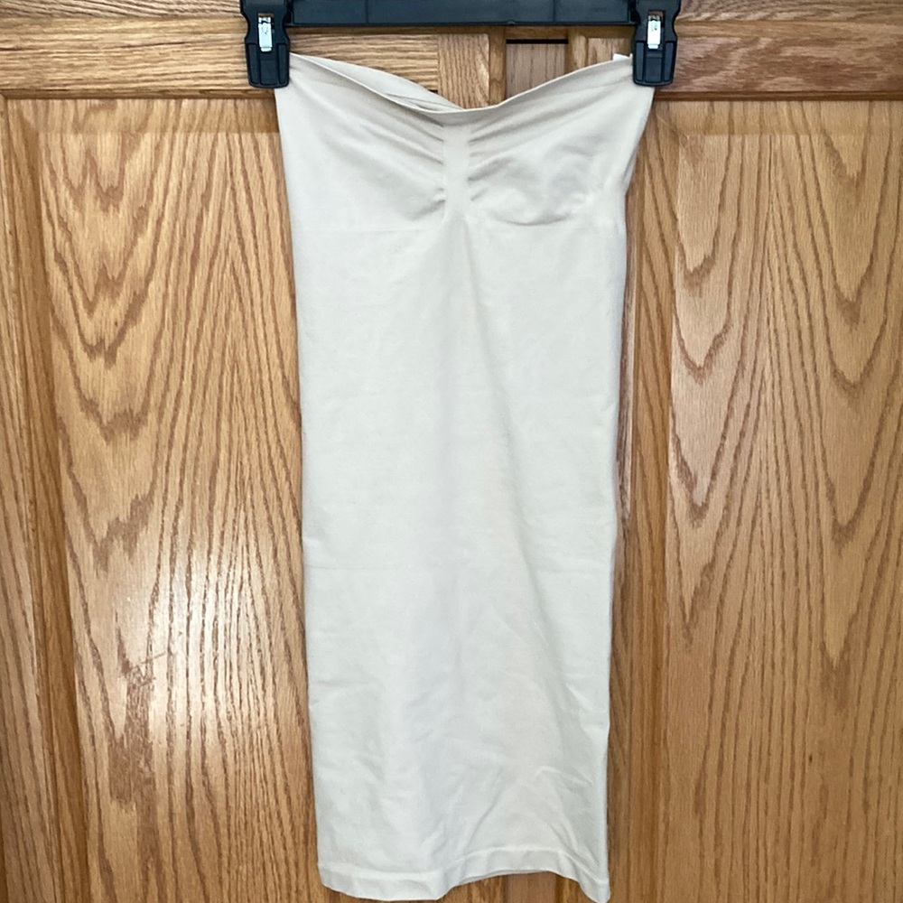 Victoria’s Secret shape wear slip sz Medium